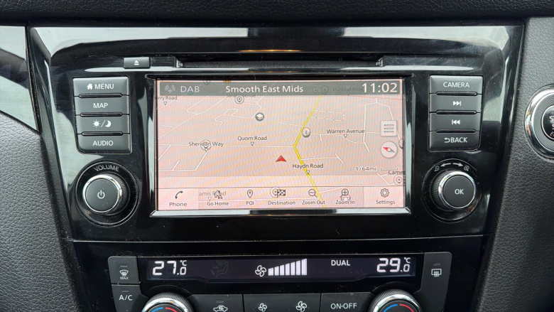 Nissan Qashqai 1.3 DiG-T N-Connecta 5dr [Glass Roof Pack] Petrol Hatchback